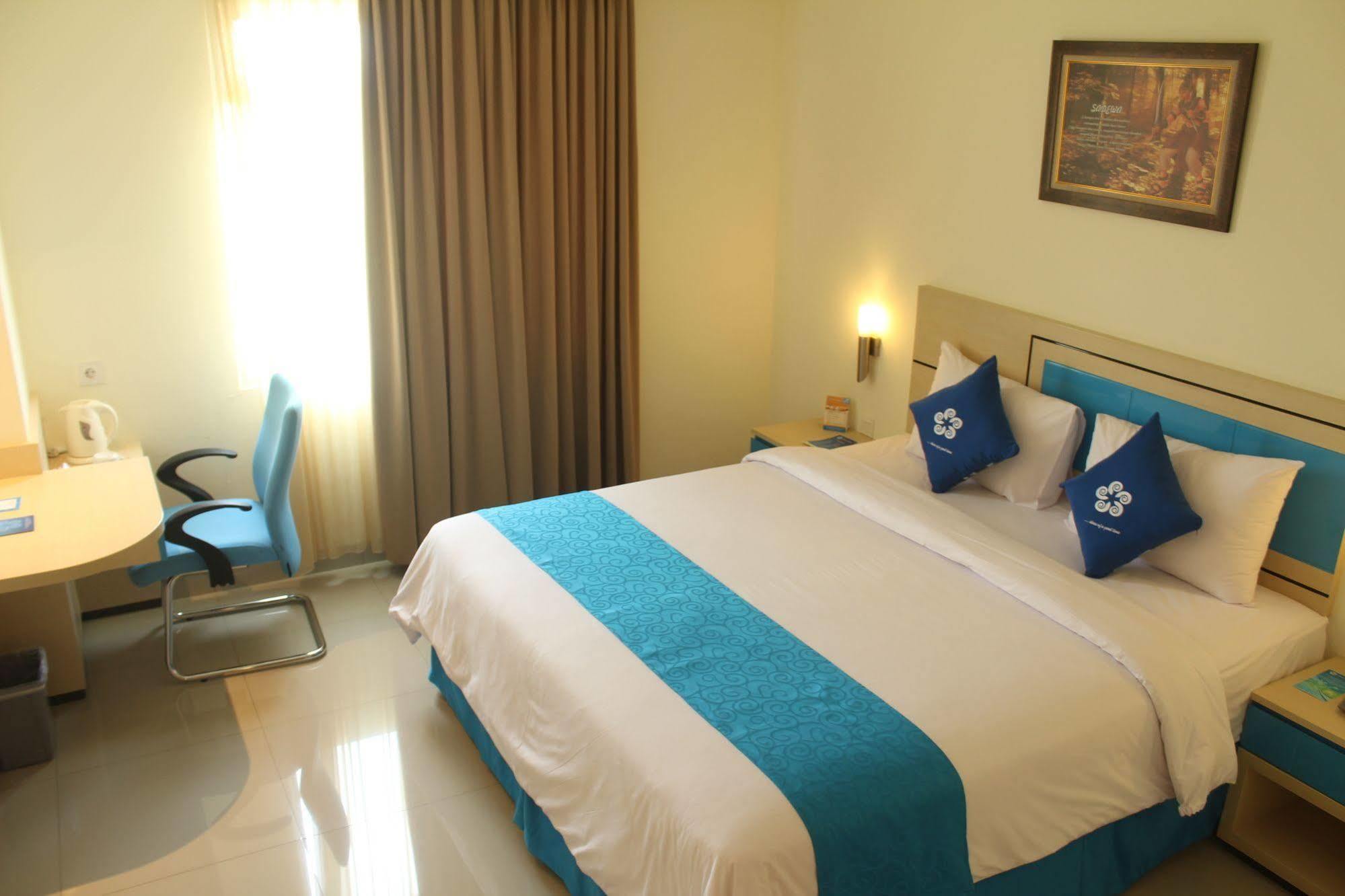 Hotel Brothers Biru Solo Baru Экстерьер фото