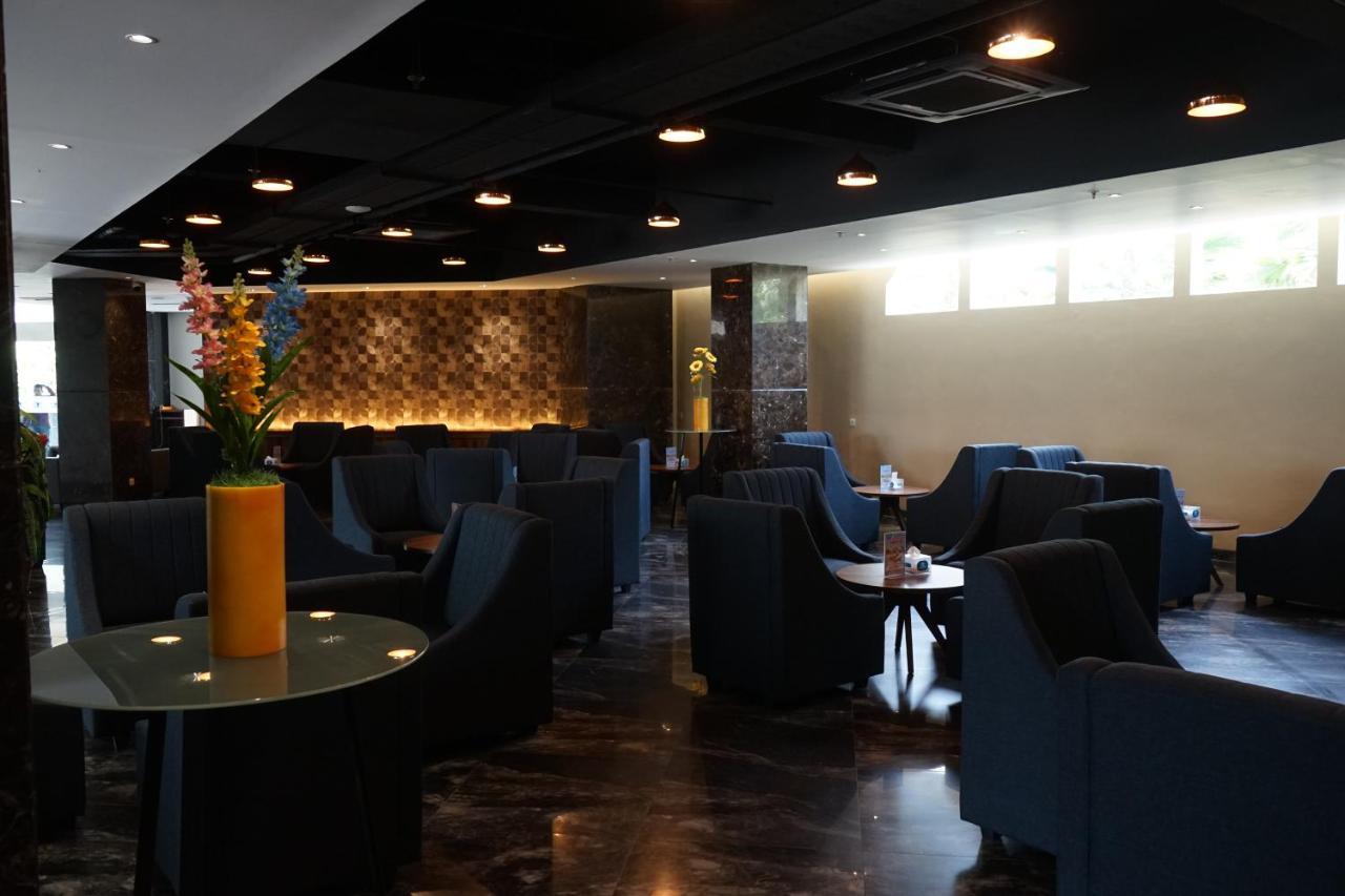 Hotel Brothers Biru Solo Baru Экстерьер фото